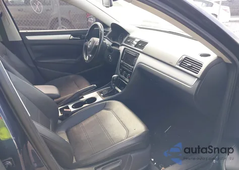 2013 Volkswagen Passat 2.5L Se from USA, damaged, VIN 1VWBP7A33DC053900